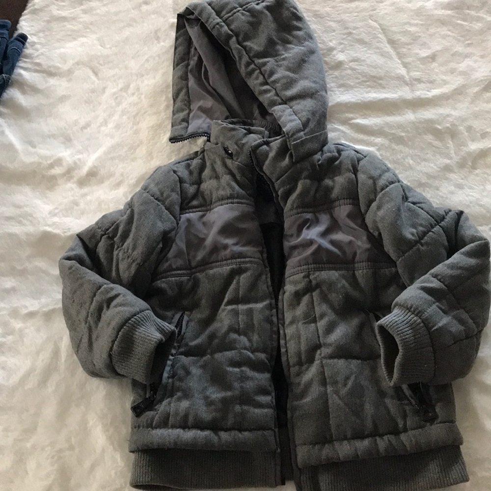 Urban republic Boys puffer jacket(size xs4-5)